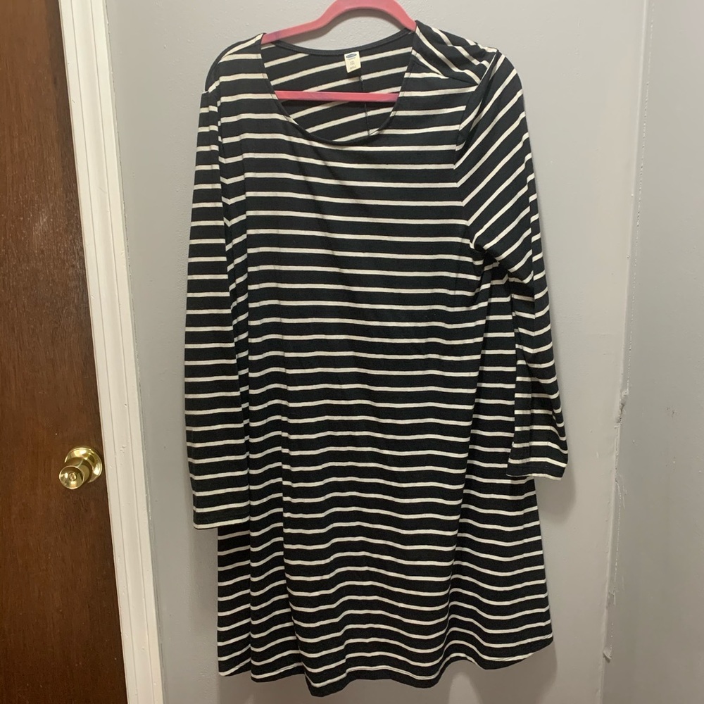Old Navy size XXL black & white striped dress